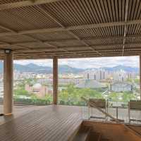 広島市　おりづるタワーの展望台