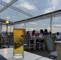 Khin Lom Chom Saphan (Eat Wind & See Bridge)