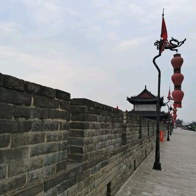 Bicycle ride on Xi'an Wall