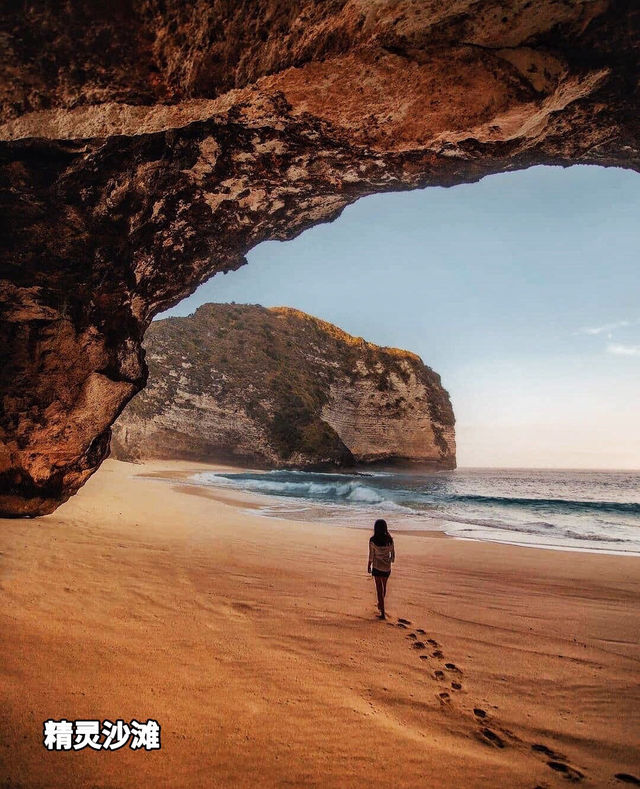 When you come to Bali, you must go to the picturesque Penida Island for photos.