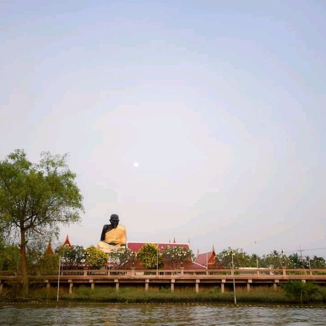 ล่องเรือเที่ยวอัมพวา