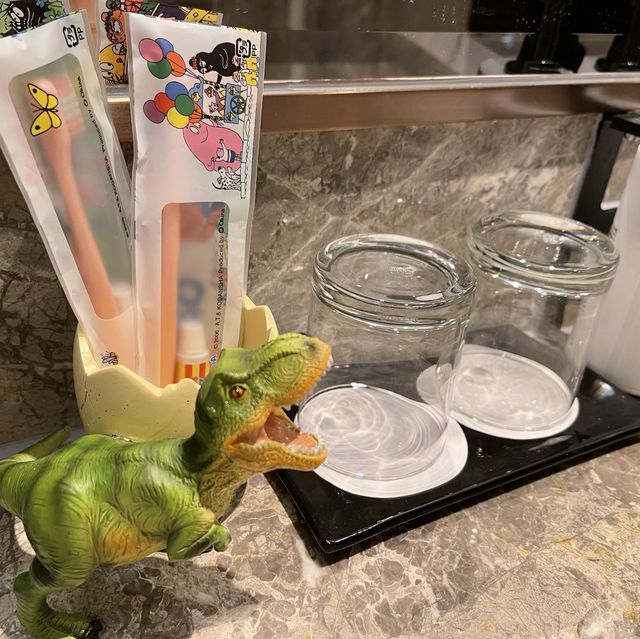 恐龍主題Staycation！恐龍公仔x沙發仔x浴袍