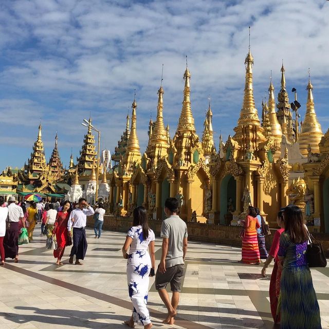 Shwedagon Pagoda, Yangon, Myanmar