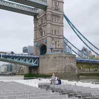 Under the London Bridge