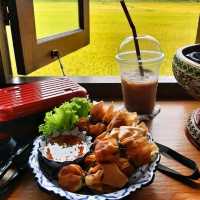 บ้านริมนา คาเฟ่ (Baan Rimna Cafe)