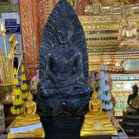 วัดมหาวัน จังหวัดลำพูน (พระรอดหลวง)