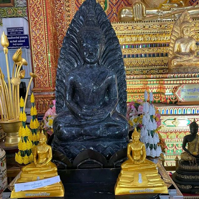 วัดมหาวัน จังหวัดลำพูน (พระรอดหลวง)