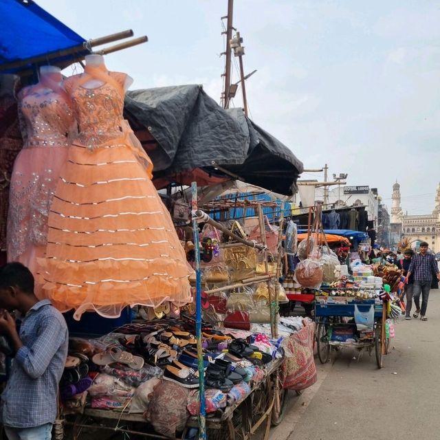 The Many Market Vendors At Charminar