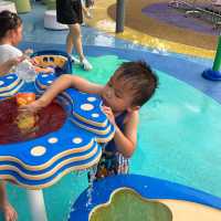 《親子活動～屯門公園共融遊樂場玩水區》
