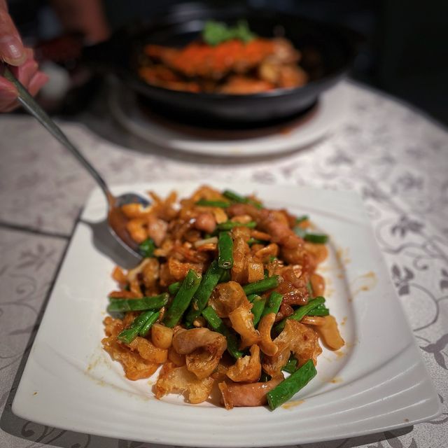 極具質素嘅海鮮酒家之神燈