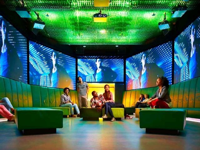 Have a beer at the Heineken Experience