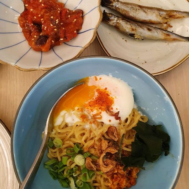 Fresh Japanese buffet at Dorsett Hotel Sg