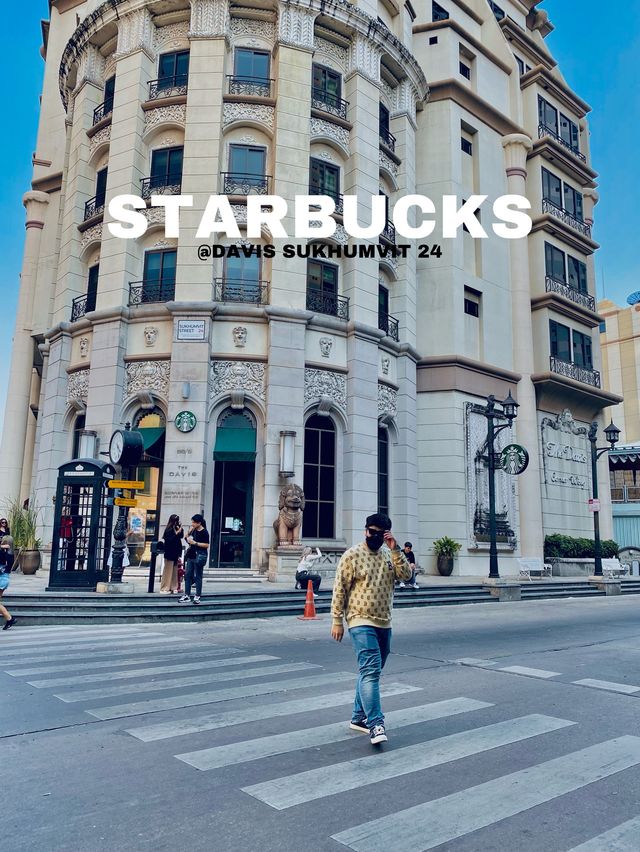 STARBUCKS สไตล์อังกฤษ ที่สุขุมวิท 24