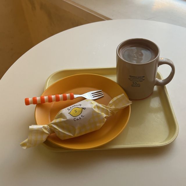 韓国/ソウル【延南洞】レモンケーキ🍋とクッキー🍪がかわいいカフェ💛