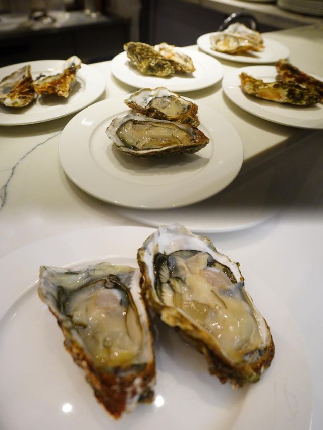 半自助晚餐有生蠔任食🦪