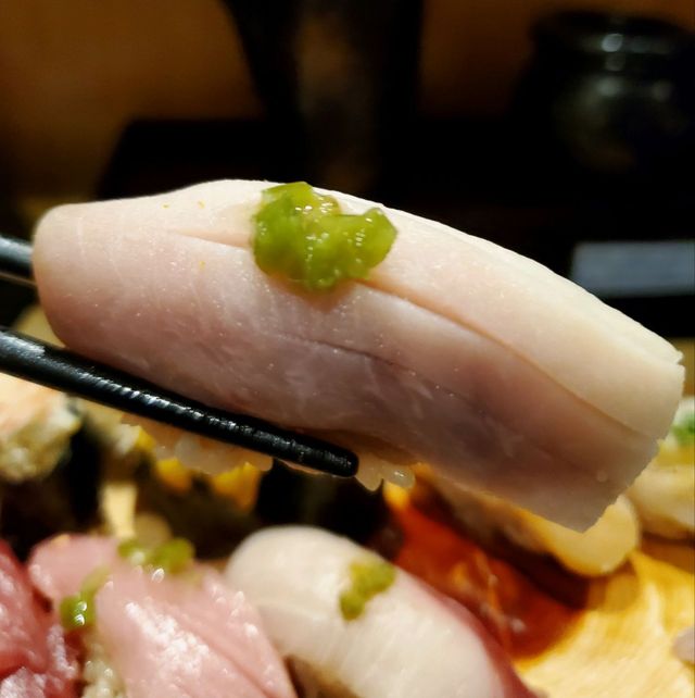 立鮨變坐鮨