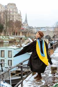 In Bath 🇬🇧, we graduated in the most beautiful snow-filled winter!