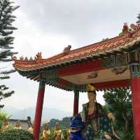 TEN THOUSAND BUDDHAS MONASTERY