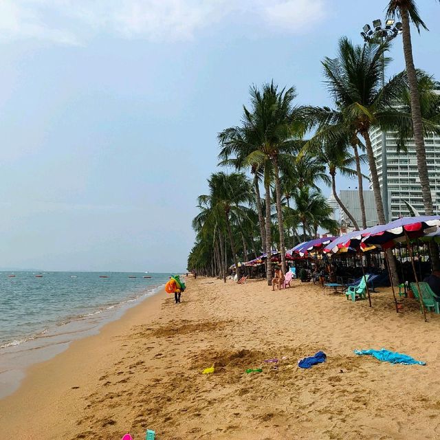 หาดจอมเทียน