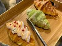 《不能用文字形容的牛角包》🥐