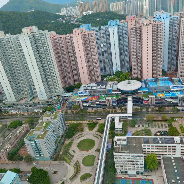 四十七樓頂樓 , 睥視全東九龍西餐廳 , 嘆午餐！