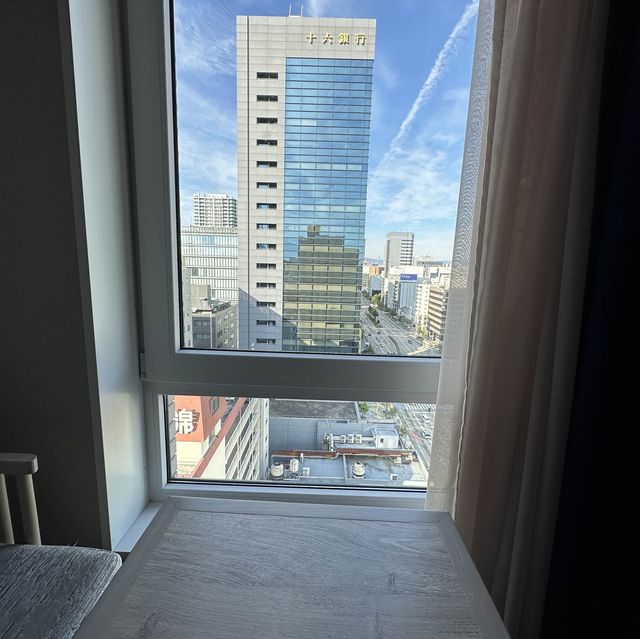 ホテル京阪名古屋セミダブル宿泊