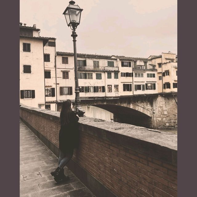 佛羅倫斯地標～阿諾河上的「老橋」Ponte Vecchio