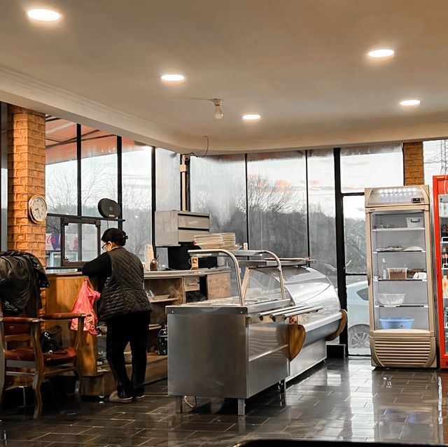 ร้านคุณป้าใจดี ที่Kutaisi, Georgia 