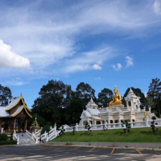 วัดสระประสานสุข  จ.อุบลราชธานี