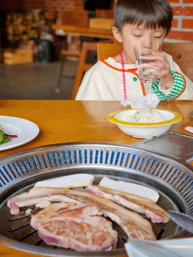 직접 재배한 채소로 식사하는 농원식당