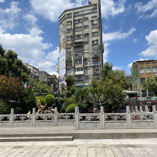 《台北》家喻戶曉的國定古蹟龍山寺！