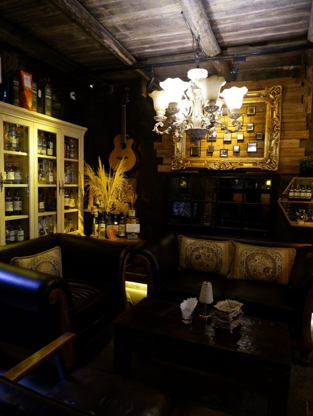 古城內華麗咖啡店與酒吧  