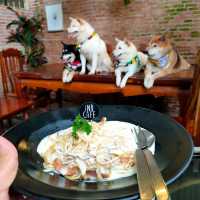 อินุ คาเฟ่ (INU Cafe) @ หัวหิน