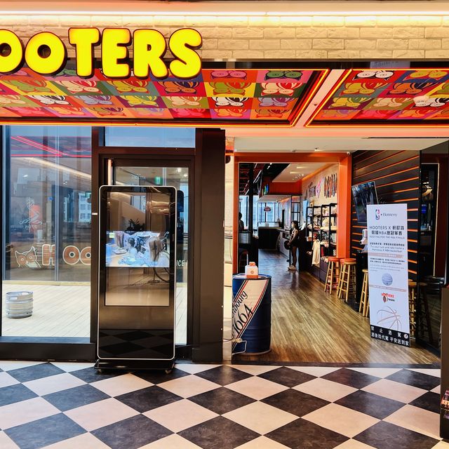 HOOTERS 美式餐廳
