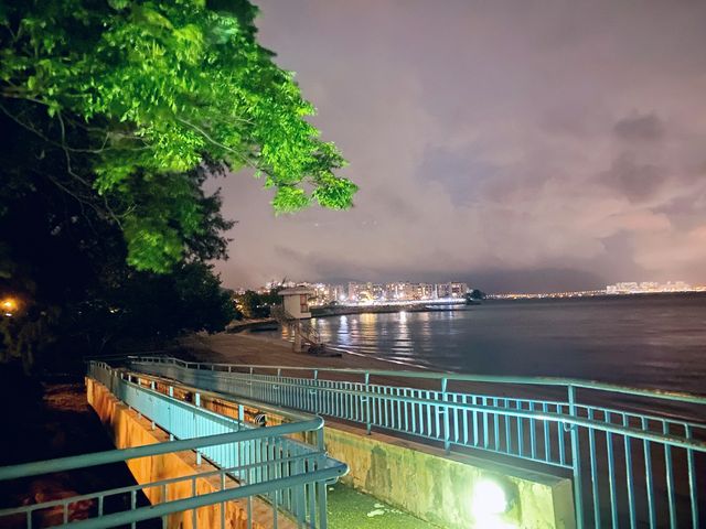 夜遊黃金海濱長廊