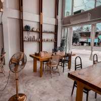 อิ่ม imm ร้านกาแฟบรรยากาศสบายในหลังสวนชุมพร