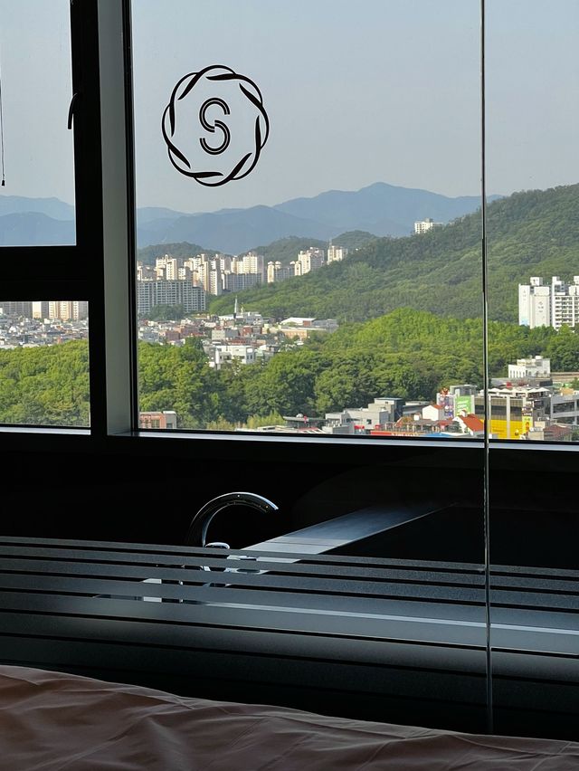 루프탑 인피니티풀이 멋진 호텔수성
