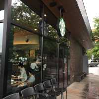 ☕️ 坐在最美的星巴克看富岩運河歷史 — 富岩運河環水公園