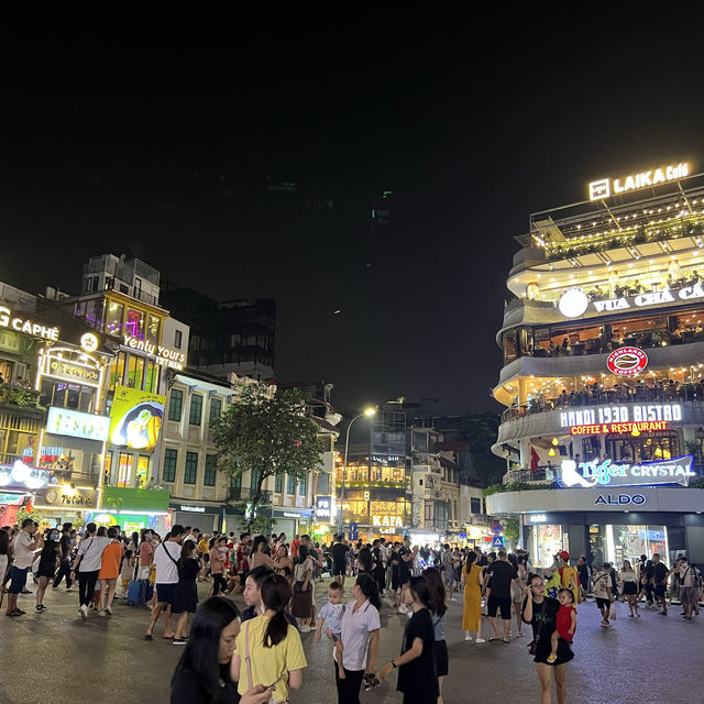 Dong Kinh Nghia Thuc Square Quảng Trường Đông Kinh