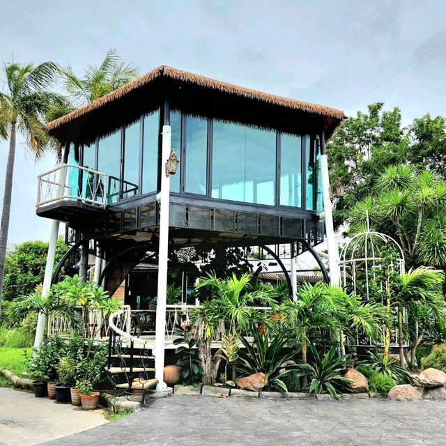 คาเฟ่ บาหลี 81 Cafe ลพบุรี
