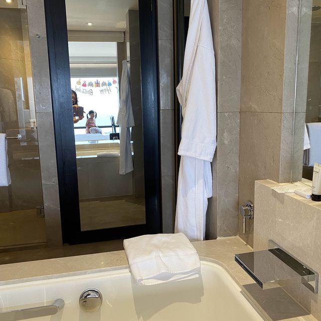 2022 hyatt birthday room 