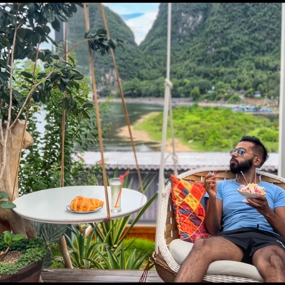 Afternoon tea with view and pool โ๏ธ๐ฆ๐
