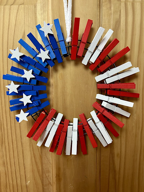 Patriotic Clothespin Wreaths | 2708 Roderick Rd