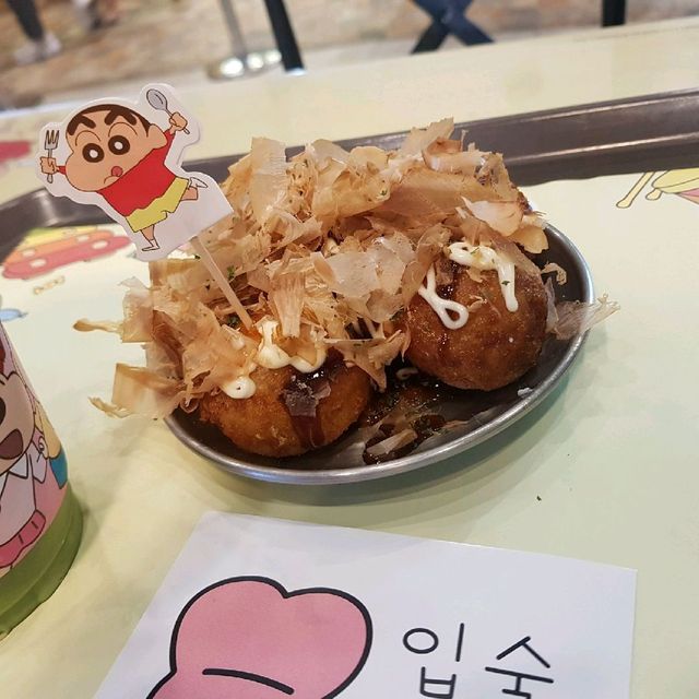 용산 아이파크몰 애니메이션 컨셉 카페