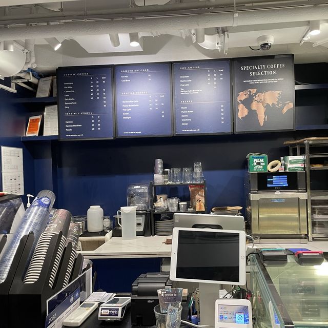 藍色打卡必到coffeeshop☕️