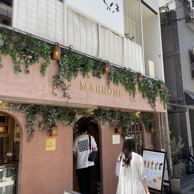 中崎町にあるMARRONEさんもオシャレ！