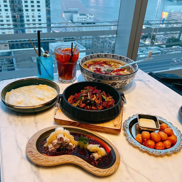 望住維港景色食川菜