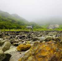 栃木県那須高原　殺生石