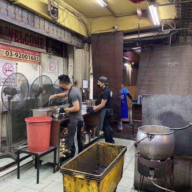 HEUN KEE Claypot Chicken Rice
