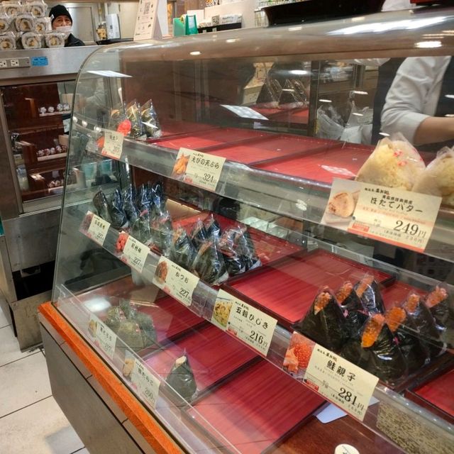 【大阪 難波】日本のソウルフード🍙おにぎりを食べよう✨